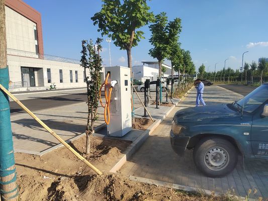 CCS2 Station OCPP 1.6J DC EV Charger con potenza di uscita di 160KW e design montato a pavimento